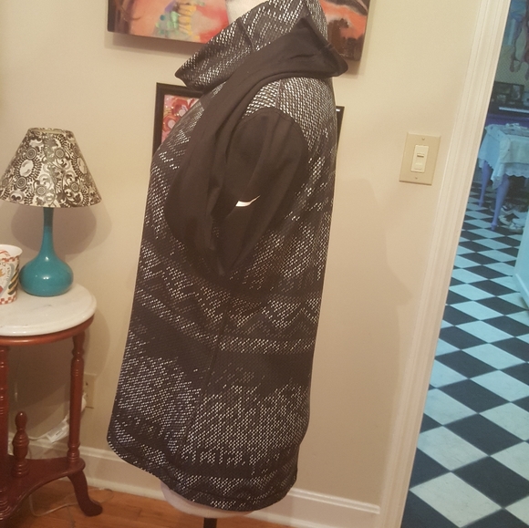 Nike Cowl Neck Top - Picture 3 of 8